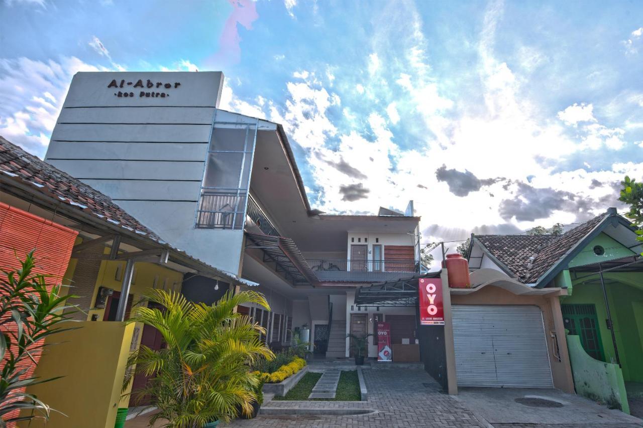 Al Abror Homestay Mandala Krida Mitra Reddoorz Yogyakarta Exteriér fotografie