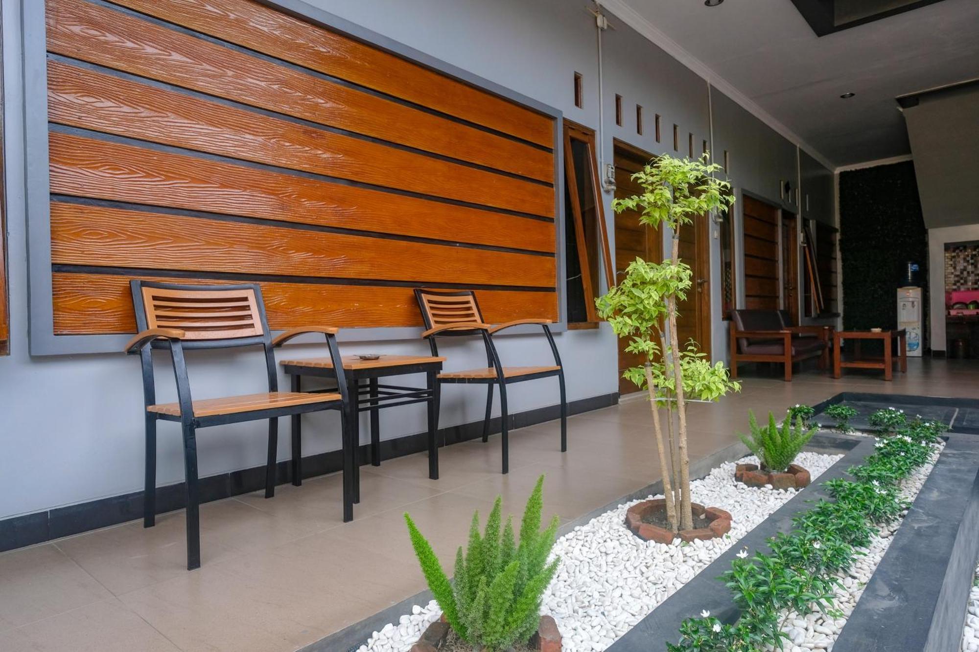 Al Abror Homestay Mandala Krida Mitra Reddoorz Yogyakarta Exteriér fotografie