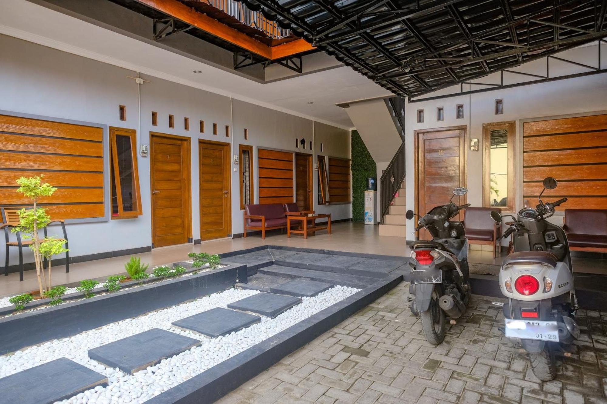 Al Abror Homestay Mandala Krida Mitra Reddoorz Yogyakarta Exteriér fotografie