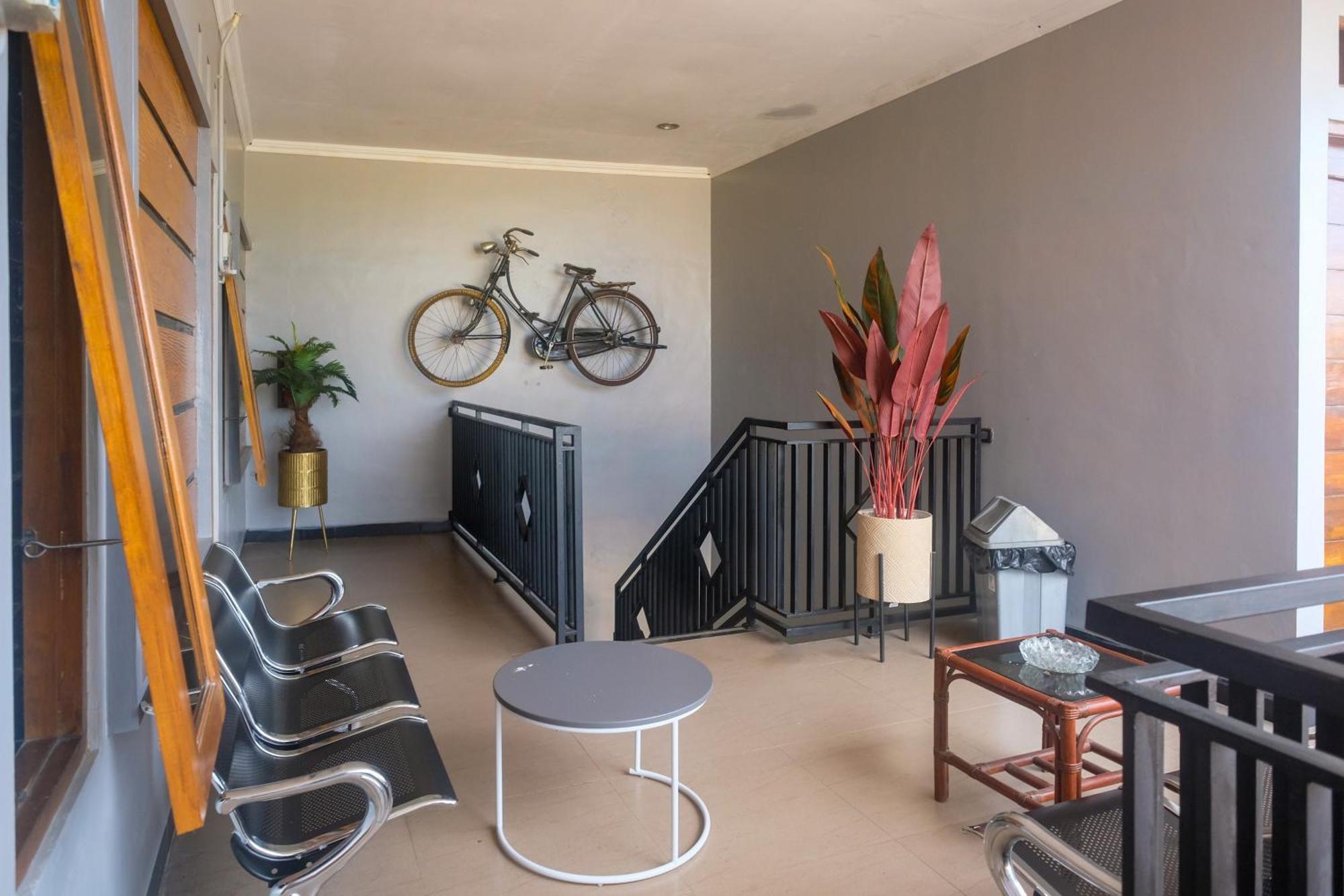 Al Abror Homestay Mandala Krida Mitra Reddoorz Yogyakarta Exteriér fotografie